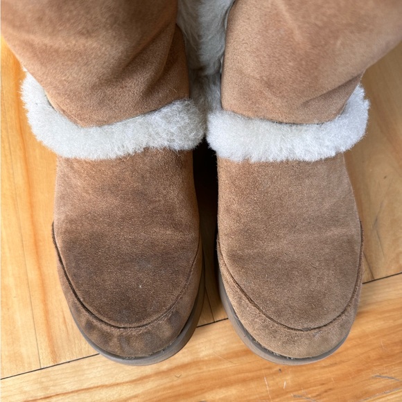 UGG SUNDANCE WATERPROOF SHEARLING TALL BOOT CHESTNUT 6.5 - Picture 8 of 13